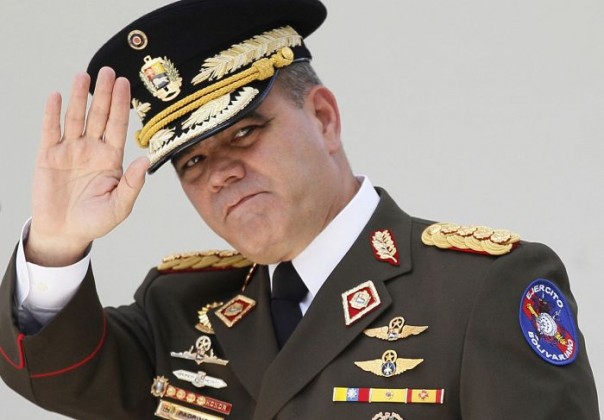Министр обороны Венесуэлы заявил о верности Николасу Мадуро