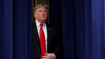 Трамп выступил с обращением к нации и не стал объявлять режим ЧП