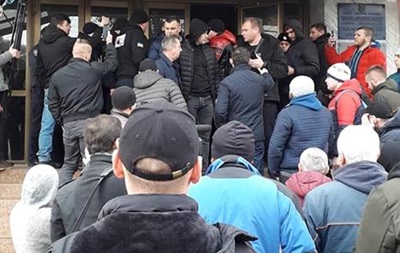 Дороги Украины. Водители Закарпатья вышли на митинг из-за дорог | Трасса до нашей эры: Харьков – Полтава