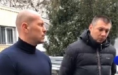 "Ложись, Бандера". Полицейский вышел из СИЗО и рассказал свою версию драки