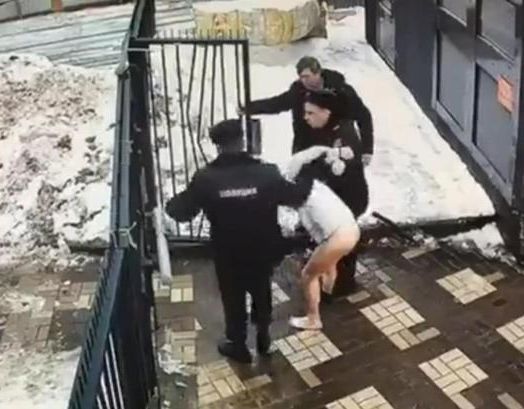 На северо-западе Москвы поймали насильника школьницы без штанов