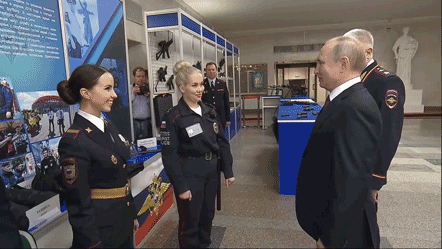 Красавицы и чемпионки. Путину рассказали о женском подразделении в МВД