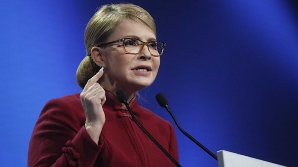 Суд отклонил иск Тимошенко о незаконной агитации Порошенко