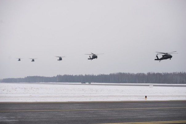 CША перебросили боевые вертолеты в Латвию
