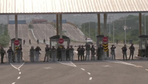 Верховный суд Венесуэлы выступил на стороне Мадуро | "Гуманитарная" провокация: что стоит за помощью США Венесуэле