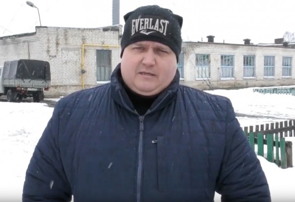 Обещание "дать в рыло" женщине обернулось для брянского коммунальщика увольнением