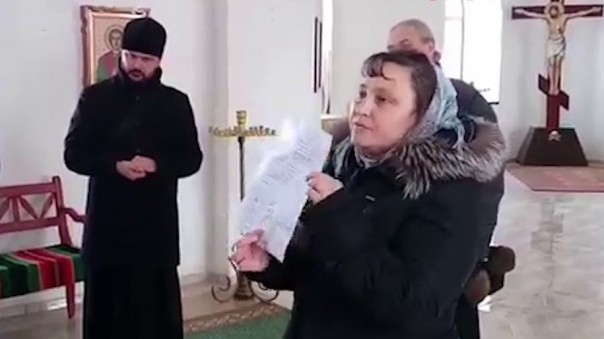 Раскольники ПЦУ на Одесчине насильно захватили храм, срезав замки | Несколько десятков мужчин захватывают храм УПЦ МП на Волыни