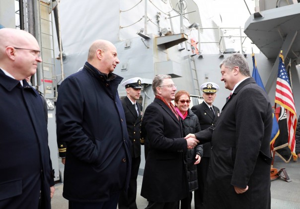 Визит Порошенко на эсминец США обернулся позором