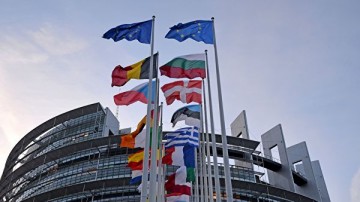 В Европарламенте отказались считать Россию стратегическим партнером