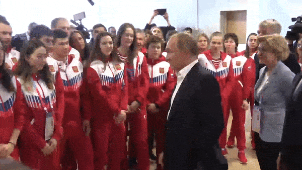 Путин пообщался с российской сборной на Универсиаде-2019 и наградил победителей лыжной гонки