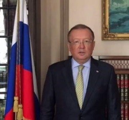 «Хорошо срежиссировано по времени»: в России ответили на «расследование» британских СМИ о «шпионе» Яковенко