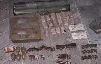 В Херсоне пьяный лейтенант устроил стрельбу | В Днепре мужчина угрожал прохожим пистолетом | На Донбассе военный украл из части гранаты и патроны