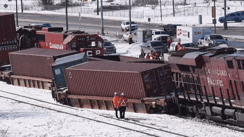 Два поезда столкнулись в Канаде — видео