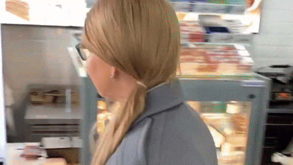 Тимошенко хотела попробовать народную еду и стала мэмом