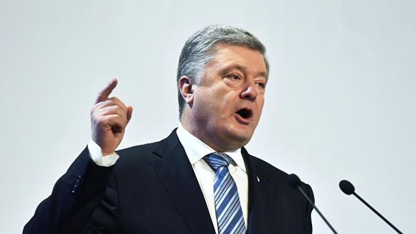 Порошенко пригрозил "врагам" смертоносным оружием