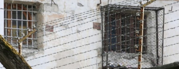 Оператора киностудии им Довженко возят на допрос в железном ящике