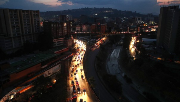 В Венесуэле произошел новый блэкаут | Электроснабжение Венесуэлы восстановлено