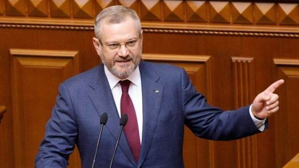 В Раде кандидату в президенты отключили микрофон за русский язык