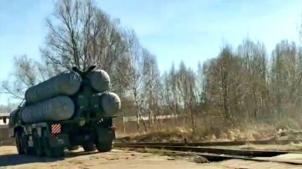 Российские С-300 загадочно поменяли свои позиции