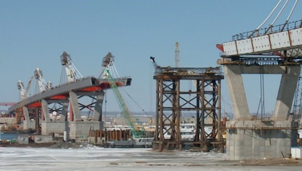 Один пролет остался до стыковки международного моста через Амур