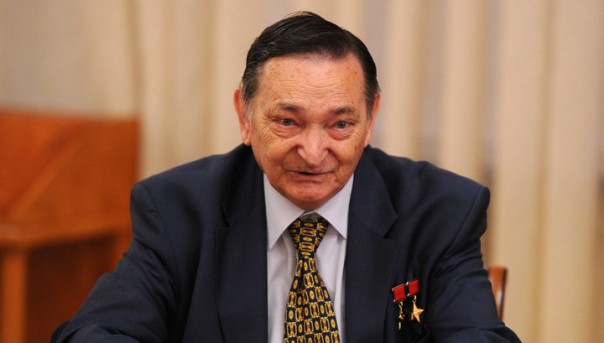 Скончался дважды Герой Советского Союза космонавт Быковский