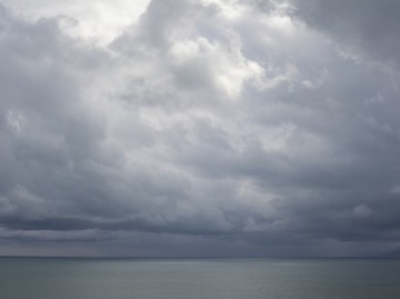 Ливийские мигранты захватили спасшее их судно в Средиземном море