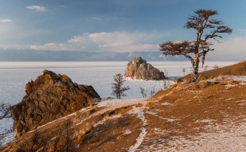 Побережье Малого Моря. Иркутская область. Россия