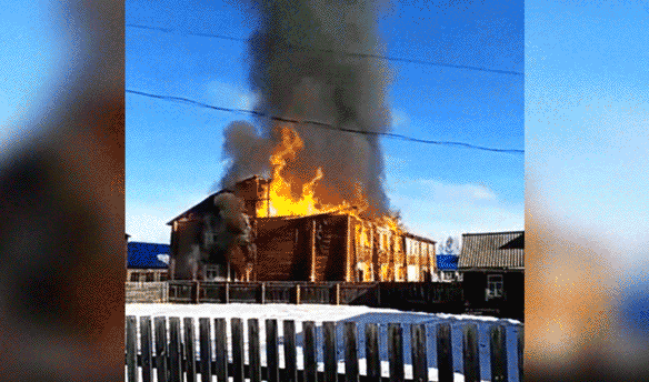 В Иркутской области сгорела школа | В Казани произошёл сильный пожар на складе