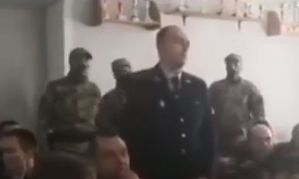 В Хабаровском крае начальника ГИБДД задержали прямо на занятиях о противодействии коррупции.