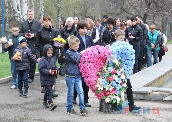 Сводка от НМ ЛНР 14.04.2019. Двое ВСУшников пподорвались на своих минах. Смертность бойцов ВСУ от болезней на 30% выше, чем в прошлом году
