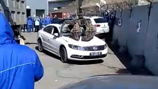 В России жестоко уничтожают нелегальные "Фольксвагены" (видео)