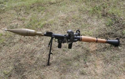 Неизвестные из РПГ обстреляли частный дом в Киевской области