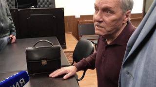 Отец Захарченко назвал себя с сыном порядочными людьми