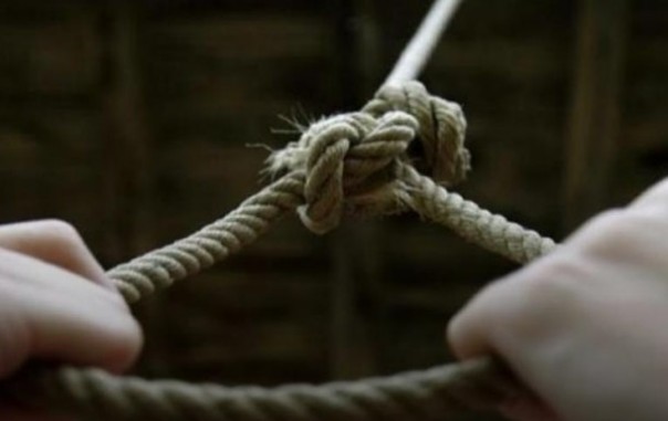 В Киеве на мосту повесился мужчина