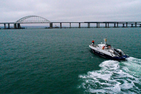 СФ заявил, что нарушение Киевом правил прохода кораблей может привести к войне