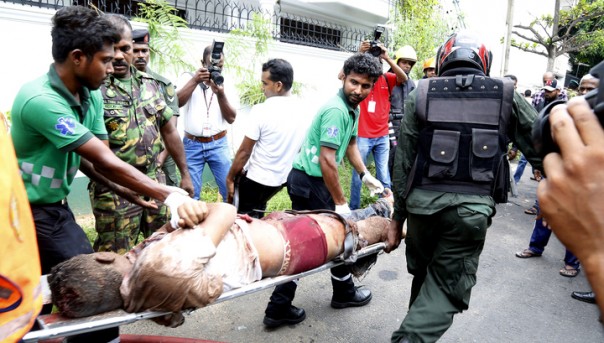 Число жертв взрывов на Шри-Ланке достигло 290