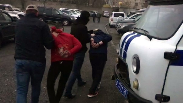 Готовившую теракты ячейку ИГ разоблачили в Махачкале и Грозном