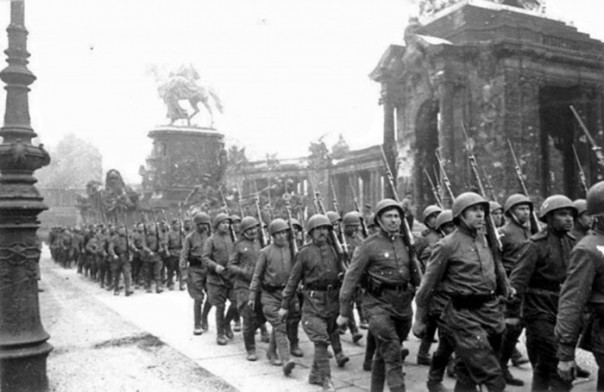 У какой страны были самые большие военные расходы на Вторую мировую