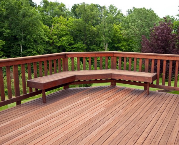 Декинг из лиственницы: где использовать, как установить и обработать