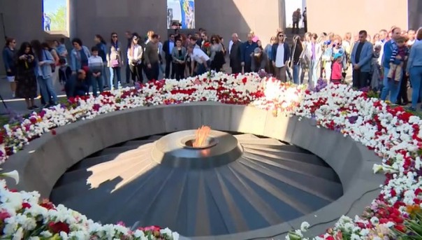 В Армении и во всем мире чтят память жертв геноцида армян в Османской империи