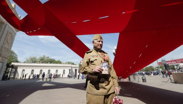 Путин подписал указ о ежегодной выплате 10 тысяч рублей ветеранам ВОВ