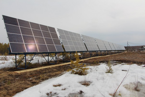 В Югре запущена крупнейшая солнечная электростанция