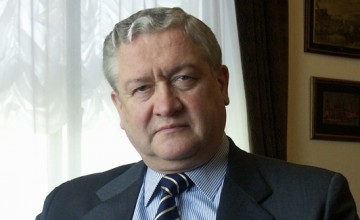 Российский генерал, перспективно смотрит в будущее