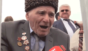 «Когда девушки шли, я даже привстал!». Ветераны — о Параде и российском вооружении