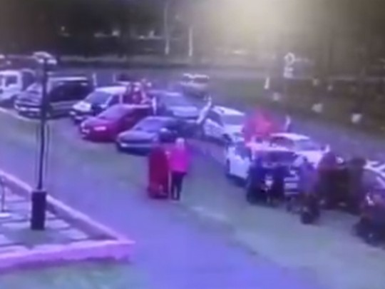 Перепутал педали: в Иркутске участник автопробега в честь 9 Мая устроил жуткое ДТП | Четыре человека погибли в ДТП с троллейбусом в Дзержинске [18+]