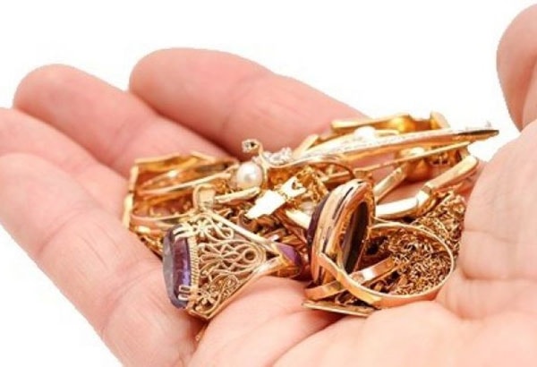 Как сдать золотое украшение в ломбард