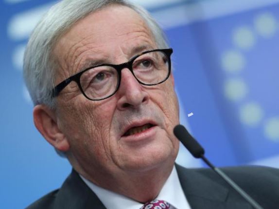 Юнкер расплакался на саммите ЕС