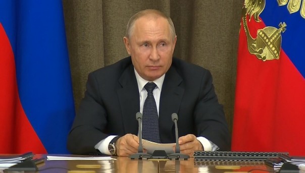 Путин не исключил, что в Россию вернется система распределения после вузов