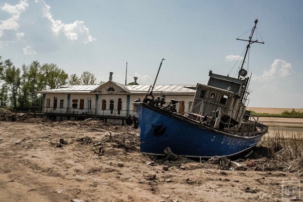 Волга катастрофически обмелела: потребление воды сокращено