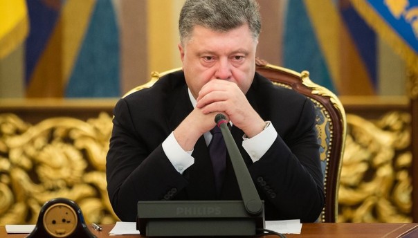 Порошенко проходит уже по восьми уголовным делам